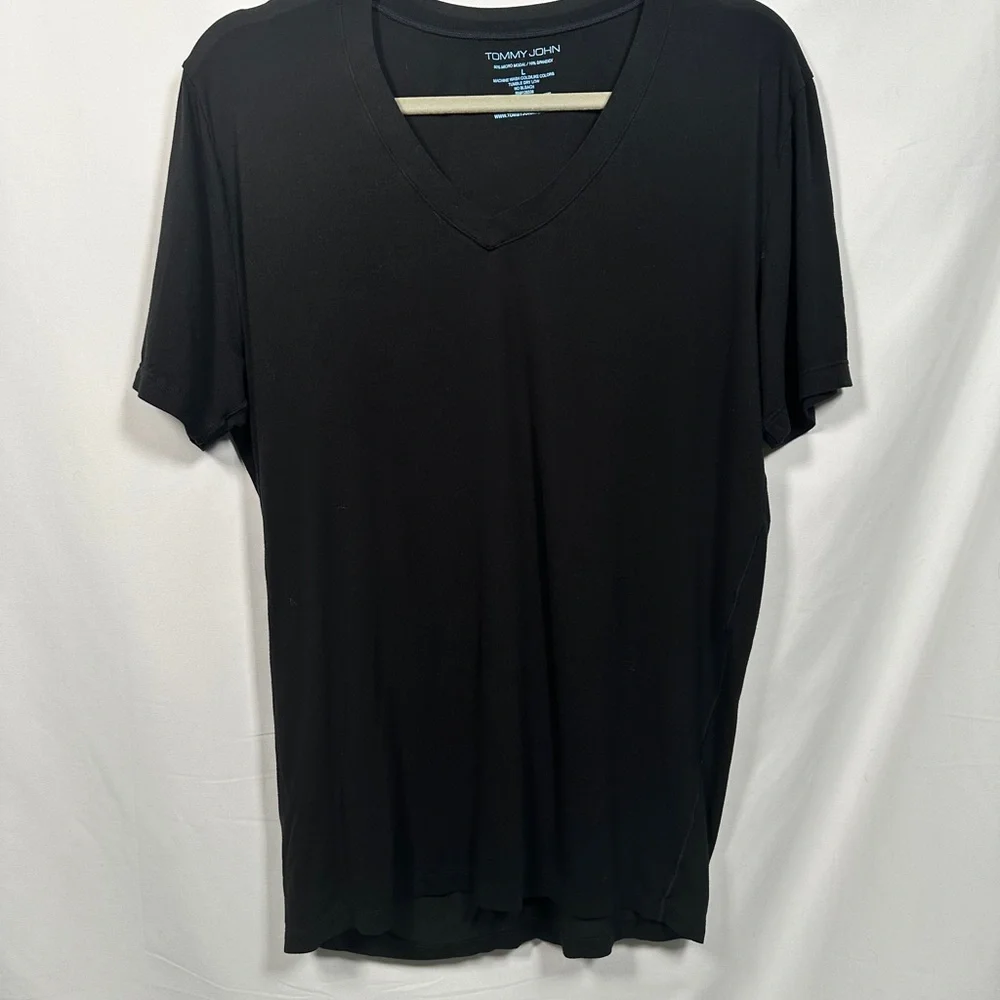 Tommy John men’s essential v neck modal stretch tee relaxed fit L black - Picture 2 of 7